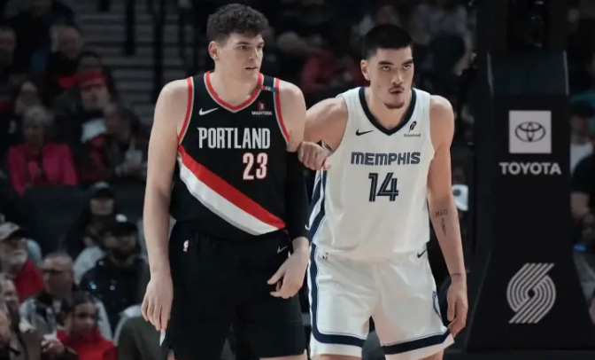 最新NBA官方新秀榜：马刺新秀卡斯尔蝉联榜首，里萨谢韦尔斯分列第二三