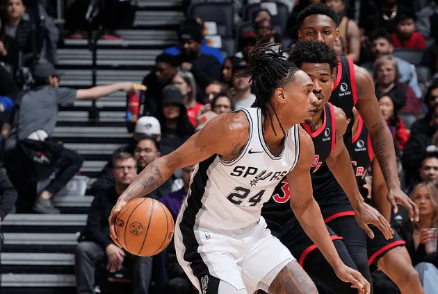 高效表现！瓦塞尔砍下25+6+3，马刺123-89猛龙取得3连胜